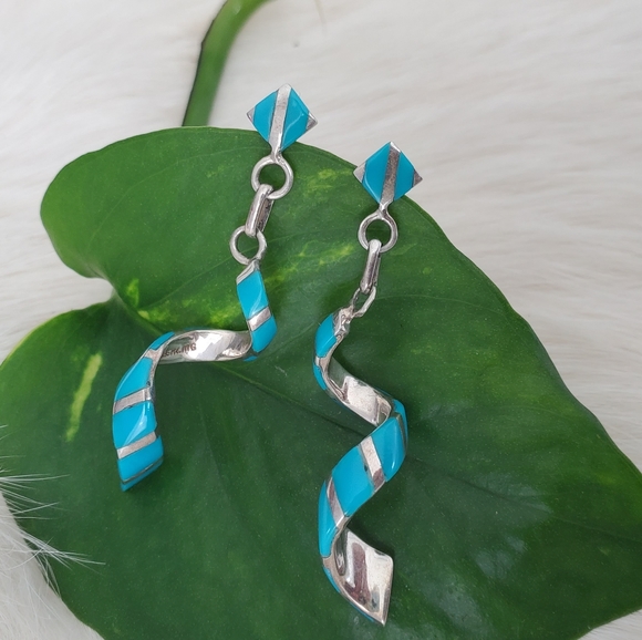 Silver and turquoise earrings - Picture 2 of 3